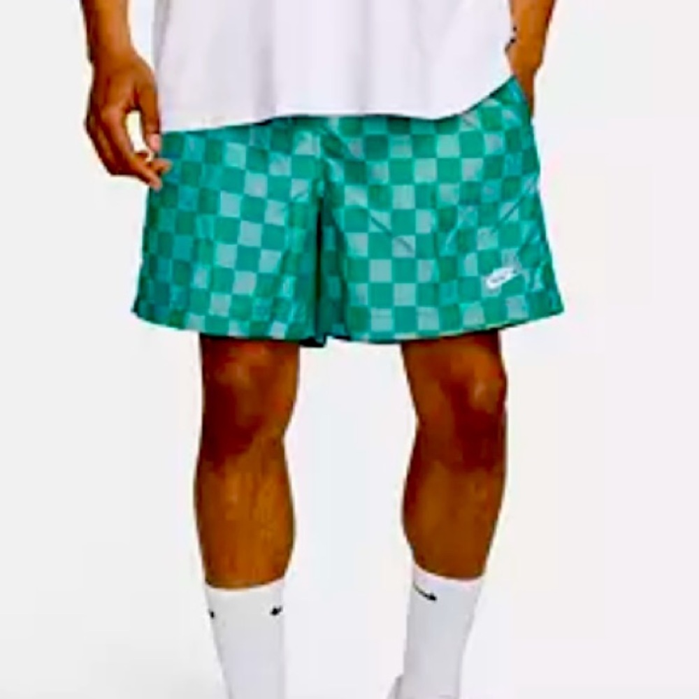 Brand New NIKE Men’s Shorts lot XL